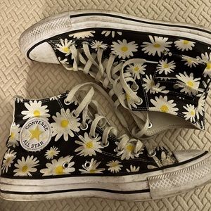 Converse high tops with daisies and pockets fair condition W10